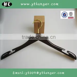 HA7063 Lotus Wood Notched Hanger Men Jackets Heavy Duty Hanger Supplier's Choice thumbnail-2