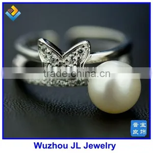 Cubic Zirconia Stone Butterfly And Natural Pearl Gemstone Fashion Silver Ring thumbnail-1