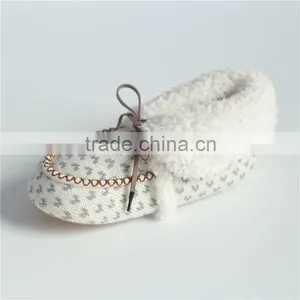 Premium Quality Lady Knitted Indoor Slipper With Shoelace thumbnail-1