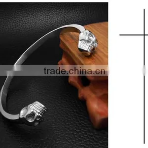 C Shape Antique Silver Vintage Engraved Wire Skull Head Stainless Steel Bangles thumbnail-3