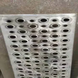 Safety and Anti-slip Products for Industrial Machinery and Equipment, Galvanized Round Hole Perforated Stair Tread, Metal Mesh Platform Stair Tread thumbnail-2