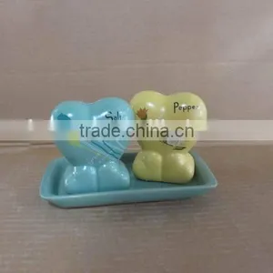 Heart Shaped Ceramic Salt & Pepper Sets for Wedding Gifts thumbnail-1