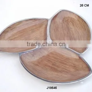 Cast Aluminium Enamel Bowl With Food Safe Enamel in Three Oval Shape Compartments thumbnail-1