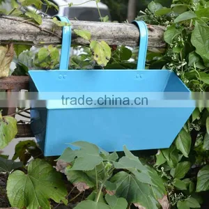 Factory Direct Sales Galvanized Metal Flower Pot Stands Country Style Hanging Garden Iron Planter thumbnail-1