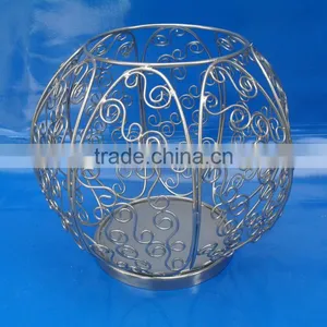 Iron Candle Holder Round Shaped thumbnail-1