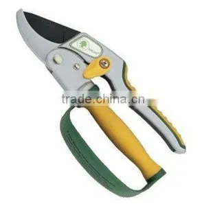 Auto-Rotating Ratchet Pruner thumbnail-1
