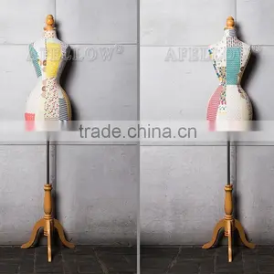 Headless Torso Women Display thumbnail-3