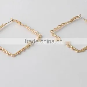 Square Gold Hoop Earrings thumbnail-1
