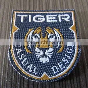 Beautiful Tiger Head Designed Woven Label for Apparel thumbnail-2