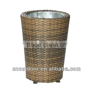 Large and Nice Rattan Garbage Bin thumbnail-1