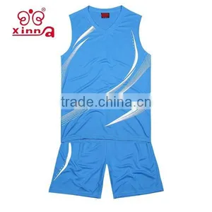 China OEM Service New Design High Quality Men Sports Track Suits Basketball Soccer Jersey Sets thumbnail-3