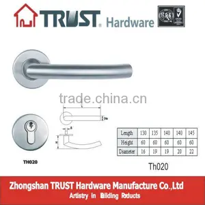 TH020:Stainless Steel Hollow Door Handle With Escutcheon thumbnail-1