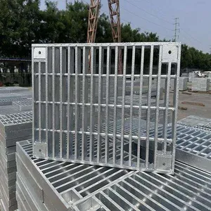 Custom-made Industrial Steel Floor Gratings for Roads and Bridges, Hot-dip Galvanized Steel Gratings, and Stainless Steel Gratings. thumbnail-1