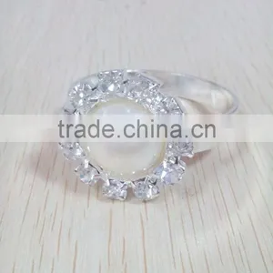 Diamond and Pearl Napkin Ring thumbnail-3