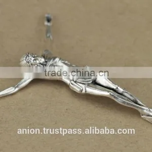 Crucifix Metal Figure of Jesus Christ Medium Size thumbnail-1