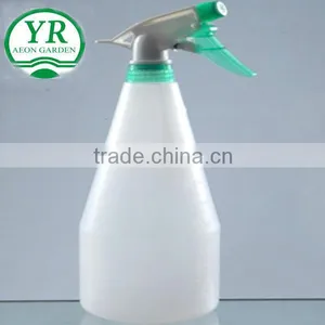 1L Plastic Pressurized Water Sprayer thumbnail-1