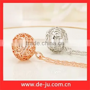Simple Uniqe Smart Ball Sweater Necklace thumbnail-3