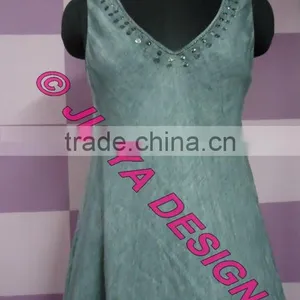 Dresses thumbnail-1