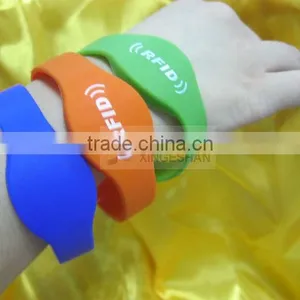 Long Range Silicone RFID Bracelet For Swimming Pool thumbnail-4