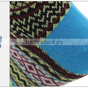 Hot Sale, Best Price! Custom Bamboo Color Thin Stripe Sport Socks for Men thumbnail-5