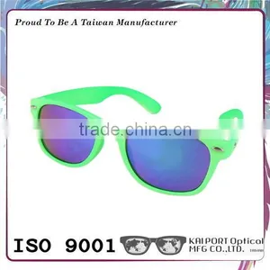 Popular Sell Style Light pc Material Soft Touched Rubber Sunglasses With Mirror thumbnail-2