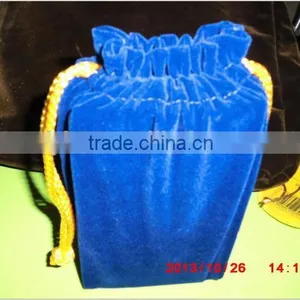Velvet Wine Pouch thumbnail-1