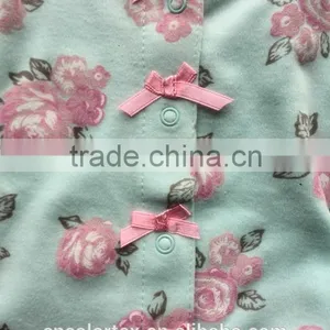 China Wholesale Baby Girls Wear Lovely Printing Rose Cotton Romper With Foot thumbnail-3