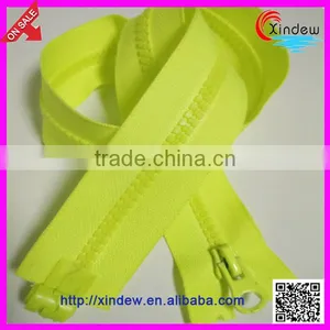 Single Hand Magnet Zipper thumbnail-1