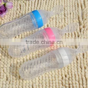 Food Grade Silicone Squeeze Baby Feeder With Spoon thumbnail-5