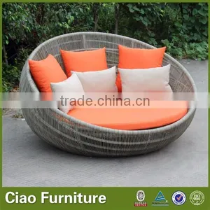 Outdoor Wicker Daybed / Big Round Daybed thumbnail-1