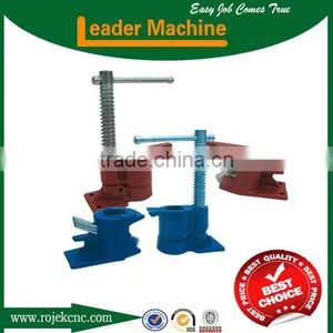 Bolt Pipe Clamp thumbnail-1