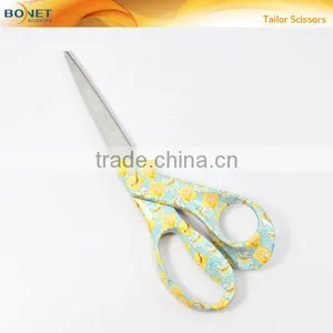 STA0013 LFGB Certificated 8-1/2" Stainless Steel Colorful Plastic Handle Tailor Scissors thumbnail-1