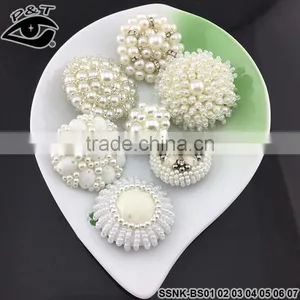 2017 New Fashion Sew On White Pearl Button Flower Button For Decoration thumbnail-3