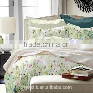 100% LuxuriousTencel Printed Bedding Set thumbnail-1