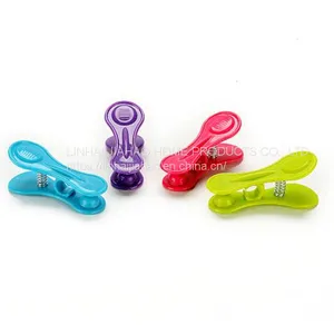 Plastic Clothes Pegs thumbnail-1