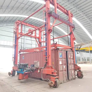 Equipment Services: Cranes, Hoists, Container Tipplers, Straddle Carriers, and Rubber-tyred Gantry Cranes. Suitable for 20ft and 40ft Containers thumbnail-4