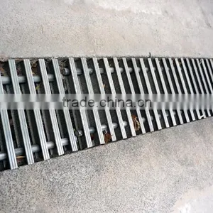 Corrosion Reisistant Fiberglass Composite Plastic Walkway Grating thumbnail-2