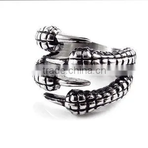 Men Ring Model thumbnail-1