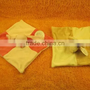 Wholesale Velvet Bibs Baby Blanket With Soft Toy thumbnail-2