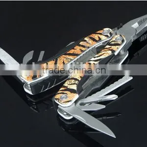 OEM Folded Multifunctional Pliers With Camo Handle thumbnail-2
