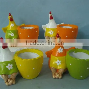 Ceramic Hen Flower Pot thumbnail-1
