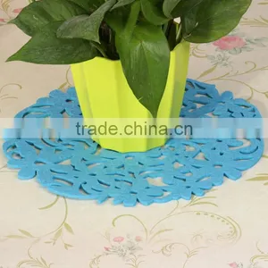 Top Quality Wholesale Price 30x30cm Colorful Modern Round Laser Cut Flower Felt Placemats Kitchen Dinner Table Mats 8 Colors thumbnail-4