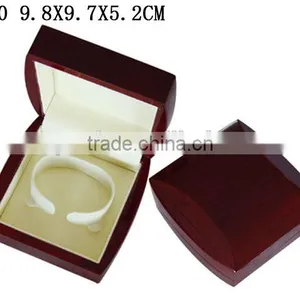 W39 Glossy Finish Wooden Jewelry Pendant Box thumbnail-2