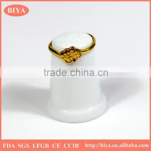 White Ceramics Porcelain Ceramic Thimble Set or Hand Ring High-end Unique Jewelry Holder thumbnail-1
