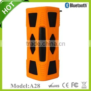 Factory Wholesales Wireless Portable Music High-end Bluetooth Speaker With Silicone Case Remote Clock thumbnail-2