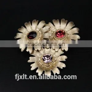 Alloy Flower cc Brooch thumbnail-3