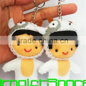 2017 Cute Cow Baby Felt Keychain Made in China thumbnail-1