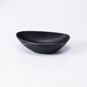 Wholesale Black Porcelain Triangle Shallow Ceramic Bowl thumbnail-2
