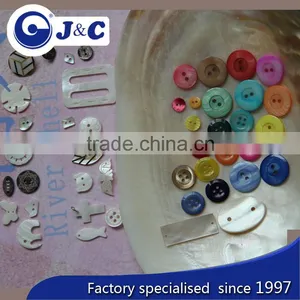 Manufacture Ornamental River Shell Buttons thumbnail-1