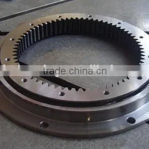 Inner-gear Four Point Contact Ball Slewing Bearing thumbnail-1
